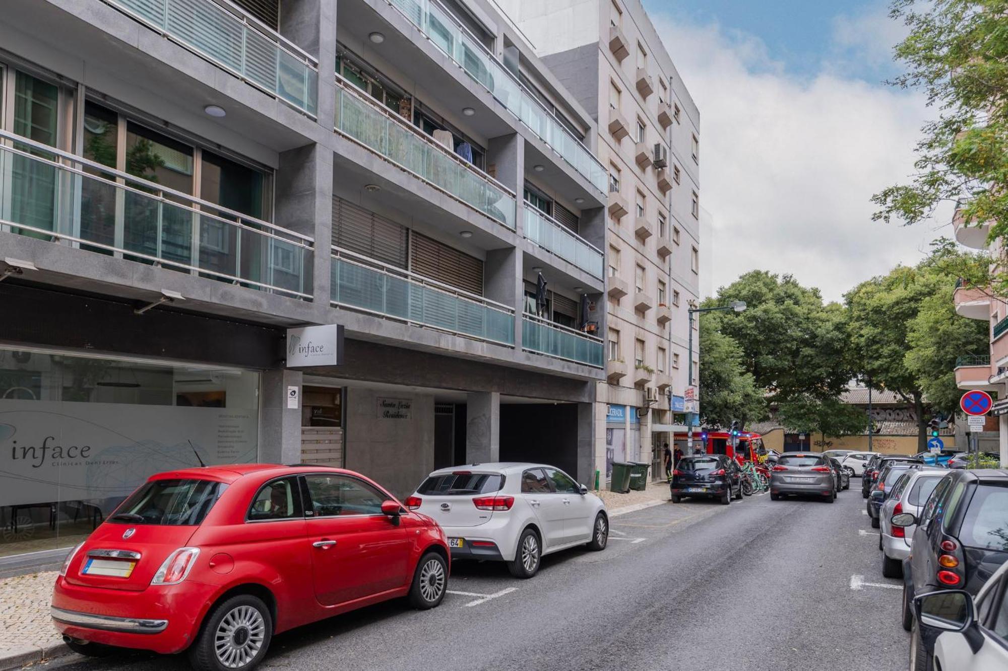 Bright 2Bdr Duplex With Balcony By Lovelystay Lisbon Exterior photo